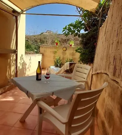Villa Bronja Studio Airconditioned Apartment Xlendi Exterior photo