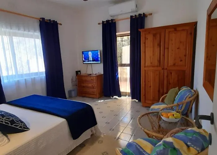 Villa Bronja Studio Airconditioned Apartment Xlendi
